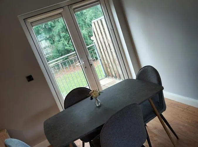 Shannon Oaks * Portumna